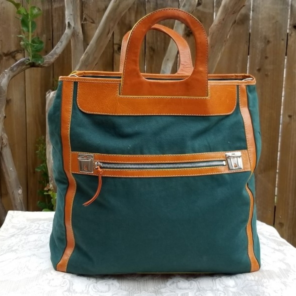 Barneys New York Green and Tan Travel Bag - Picture 11 of 16